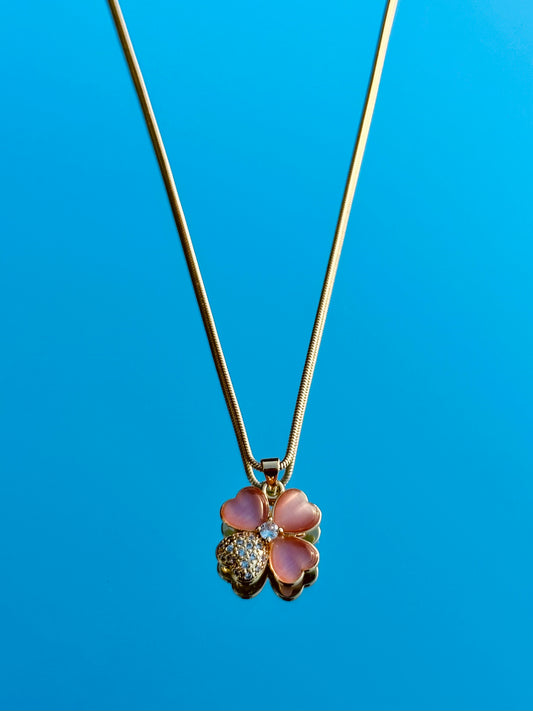 🌸 Blush Clover Elegance Necklace