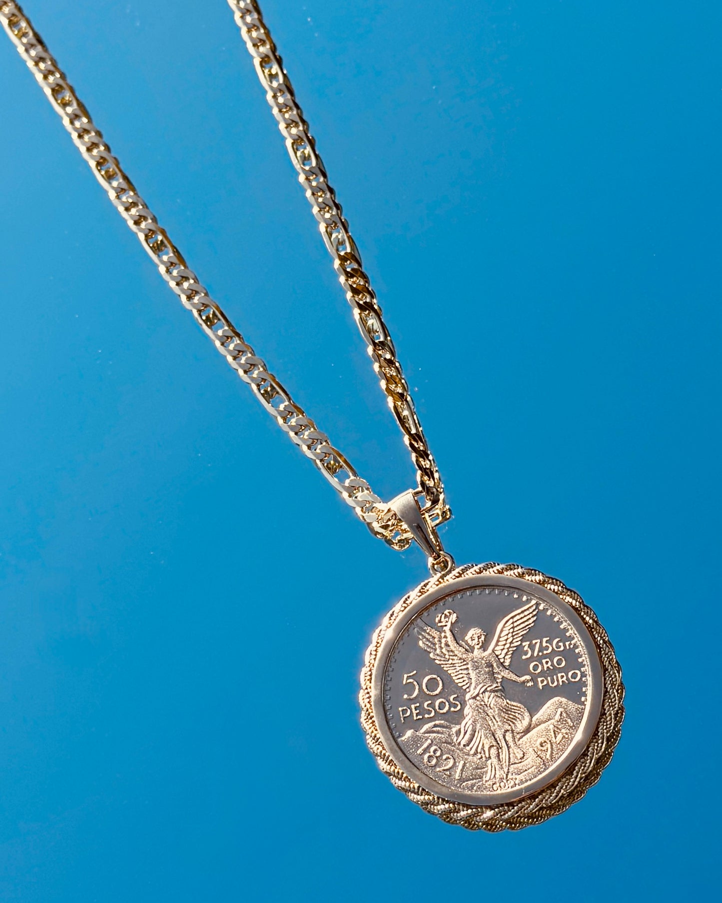 Centenario Pendant With Figaro Chain
