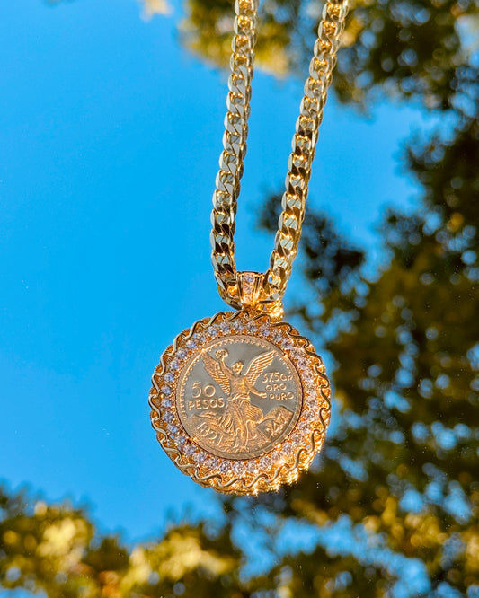 Centenario Legend Pendant & Necklace